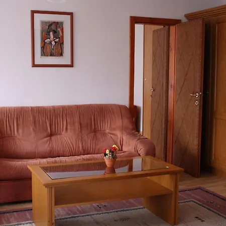 Pensión Koras